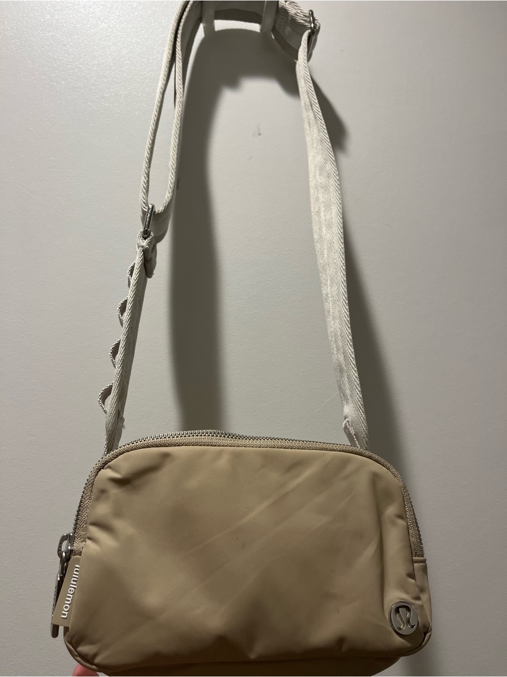 lululemon athletica Tan Beig e Crossbody Bag with Cream Strap